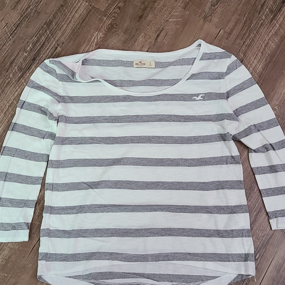 hollister t-shirt size S